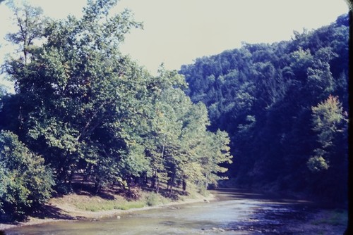 Red border slide river curves - border,